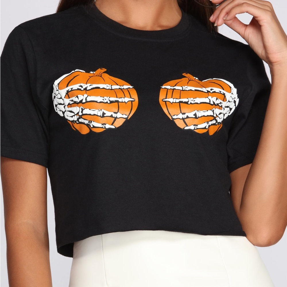 Halloween Pumpkin-Skeleton Hands Crop Tee